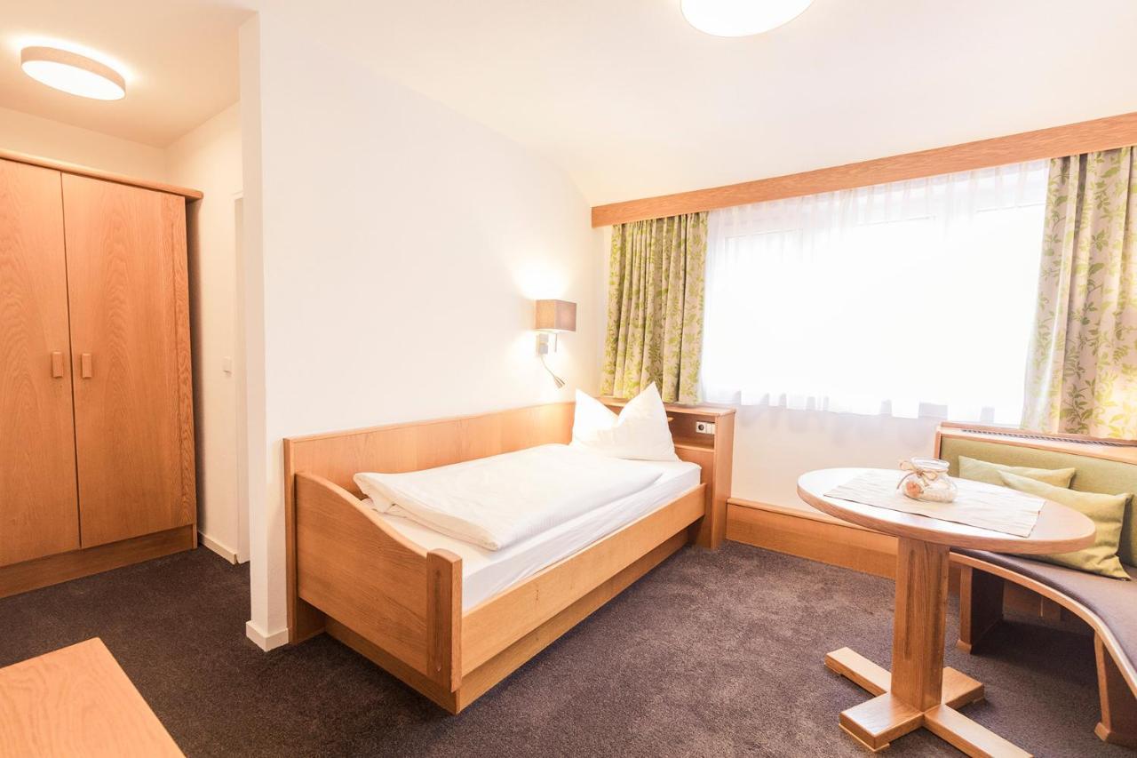 Landhotel Waldeck Fremdingen ภายนอก รูปภาพ