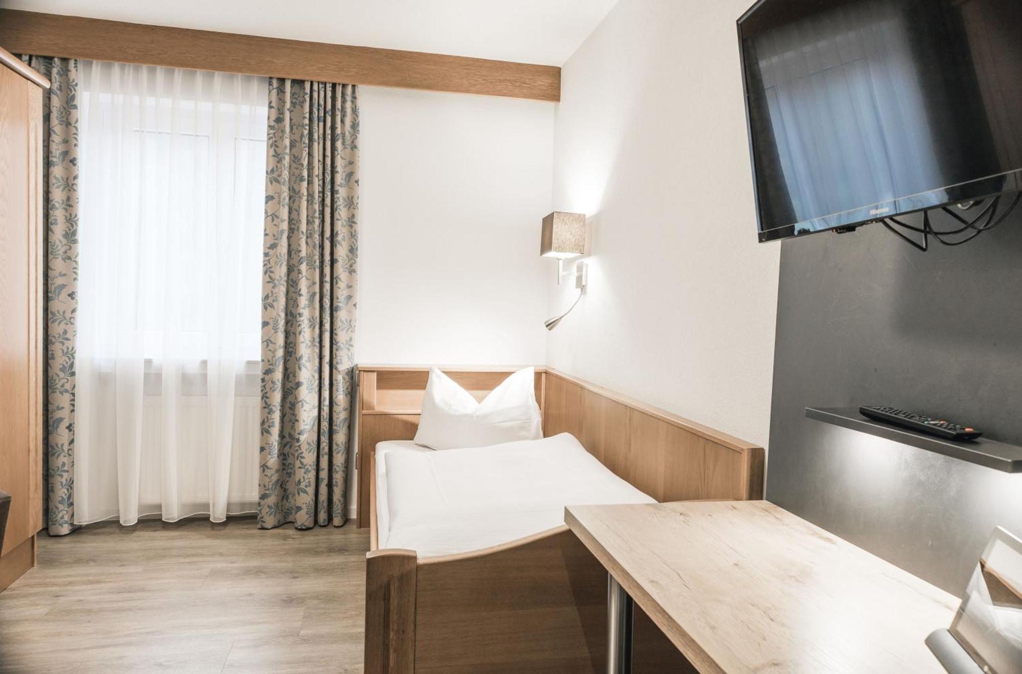 Landhotel Waldeck Fremdingen ภายนอก รูปภาพ